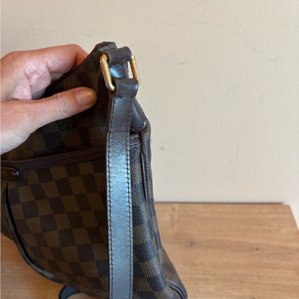 Authentic Louis Vuitton damier ebene crossbody bag - Picture 4 of 10